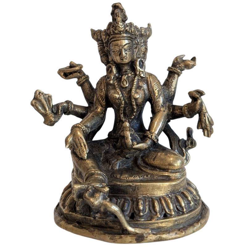 Ushnishavijaya Bronze Statue buddhistische Schutzgöttin mit Lotusbasis und mehreren Armen