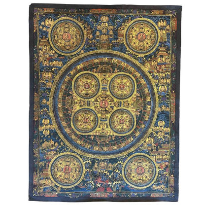 Großes handgemaltes Vajradhatu-Mandala Thangka aus Nepal, Darstellung der fünf Dhyani Buddhas in symmetrischer Struktur, Pigment auf Stoff mit Goldakzenten und antiker Patina, 1stbuddha.