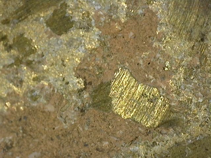 vishnu kopf detail bronze met kirita kroon