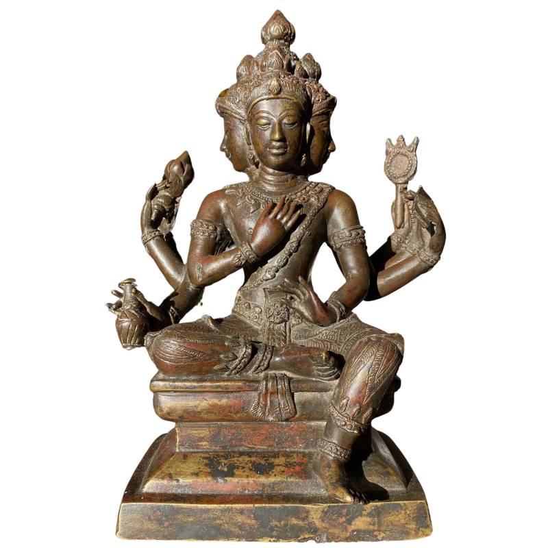 Antike Statue des viergesichtigen Brahma in sitzender Haltung, feuervergoldete Bronze (vuurverguld brons), Lot 162 bei 1stbuddha, 17.-19. Jahrhundert, 4,8 kg massiv, mit ritueller Abnutzung und natürlicher Cuprit-Patina.