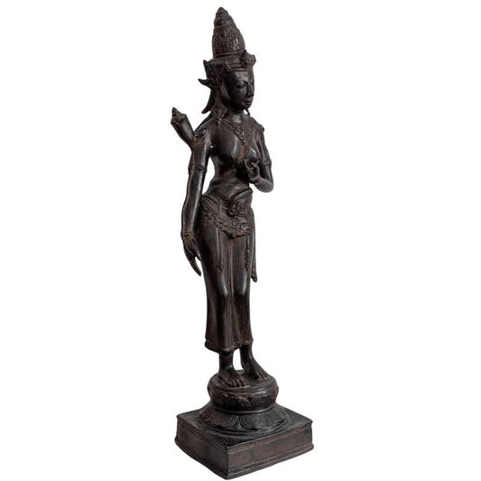 elegante koerperhaltung leichte hueftstellung figur